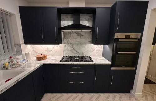 Cosy detached 3-bed, free parking, near Manchester - Foto 22