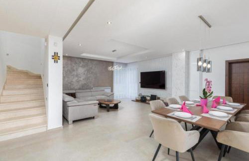 Villa Ana Škicini for 10 people with heated pool, kids activities and sea view near Novigrad - Foto 21