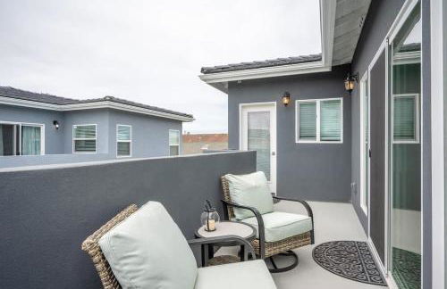 Game Room! Rooftop Deck! Sleeps 11 - Photo 15