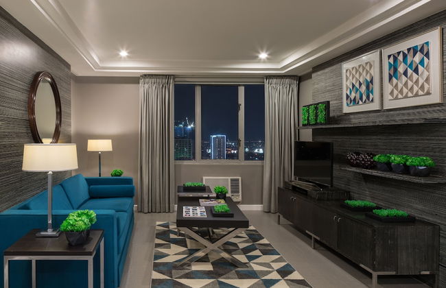 Astoria Plaza - Photo 24