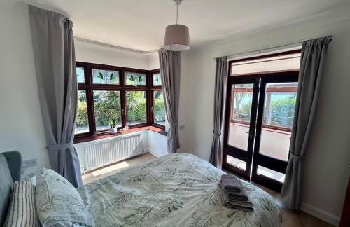 Your Lake side Retreat Sleeps 10-12 Nr Park & Sea - Photo 16