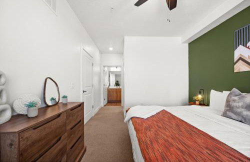 Modern Downtown 2BR 2BA Near Delta Center with Fire Pit BBQ and City Views - Photo 14