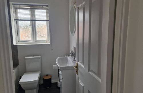 Charming 3Bed House in Strood - Foto 37