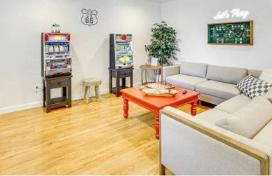 Game Night Downtown - BSU - Slots - Over 100 Games - Foto 7