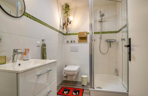 Zuarin Seeblick - Ganzes Apartment direkt am Schlossgarten von Schwerin mit Dschungelfeeling - Foto 17