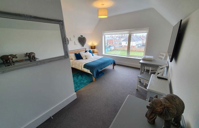 Riverdale House - 4 Bedrooms - Photo 7