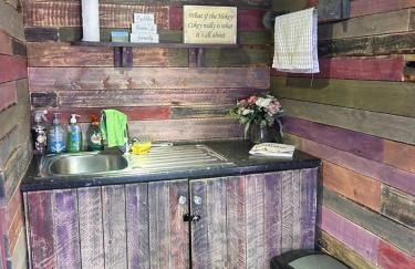 Rhodes To Serenity - Showmans Van - Foto 13