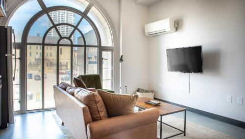 Deer District Studio Apt - One Block from Fiserv & Baird - Foto 3