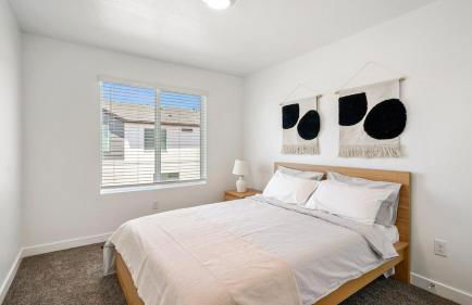 Family-Friendly 3-Story Home Sleeps 8 - Foto 14