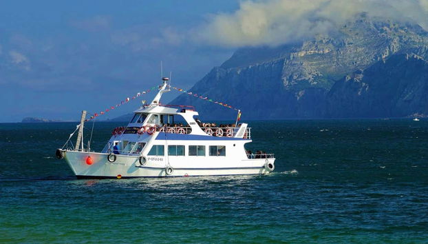 Paseo en barco desde Laredo hasta el Faro del Caballo de Santoña - Photo 2