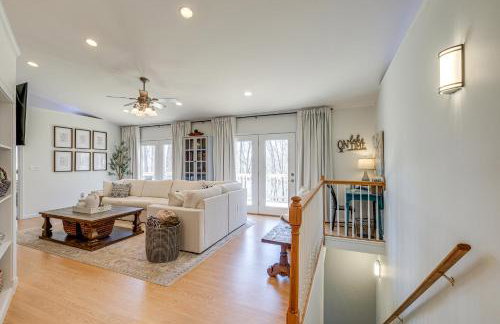 Fish, Boat and Hike Lakefront Home with Game Room! - Foto 7