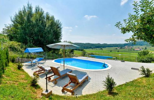 Beautiful Home In Radakovo With Sauna - Photo 10