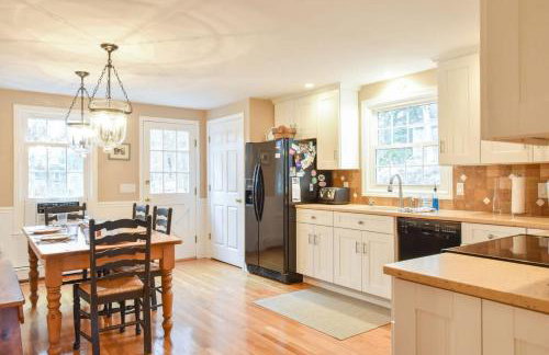 Spacious w Large Outdoor Area Fire Pit - Foto 20