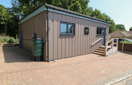 Hub House - Photo 25