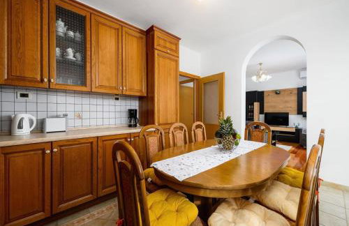 Spacious Apartment in Markoci - Foto 5