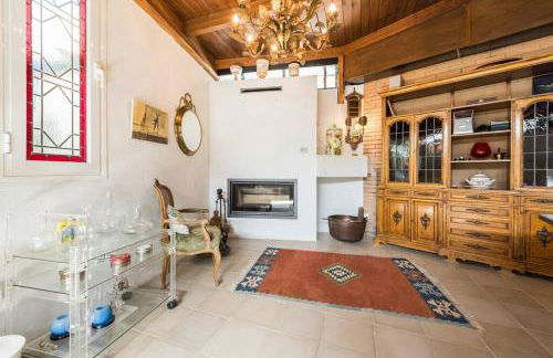 Casa con vistas increíbles, piscina Infinity y jardín con rincones preciosos - Foto 2