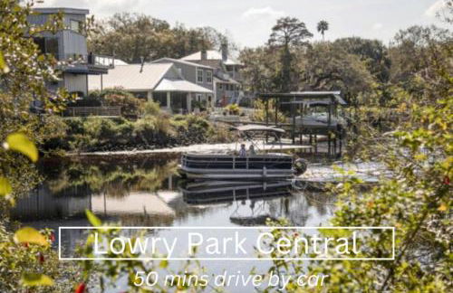 Walk to Downtown - 7min to beach - King bed & Free parking - Foto 64