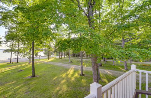 Scenic Cottage with Private Dock on Torch Lake - Foto 23