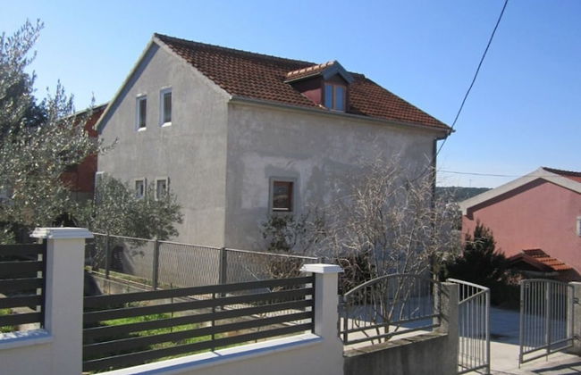 Jenny - 300m to the Beach - A1 - Photo 10