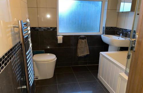 Spacious 3 bedroom House in Sheffield - Photo 15