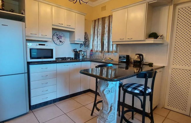 Room in Apartment - The Garden Apartment - Roosboom Luxury Facilities in Somerset West, 2 Guests - Foto 10