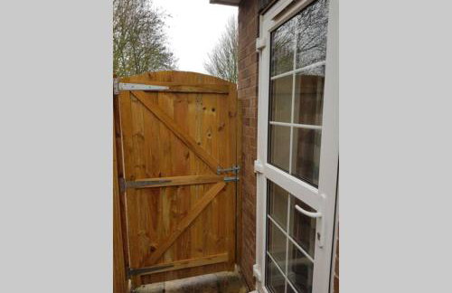 Cosy, self contained annex - Photo 10