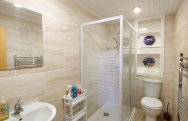 The Octopus - at Largs Town Centre with Private Parking - Foto 8