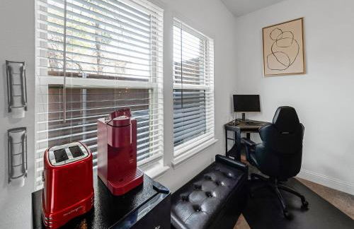 Retro Living! - Photo 2