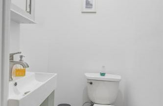 Cozy&Spacious 6Br home in Newton - Foto 18