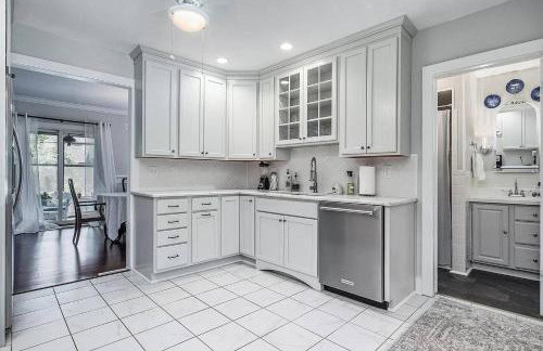 Newly Renovated Cottage 5 mins from Beach! - Foto 9