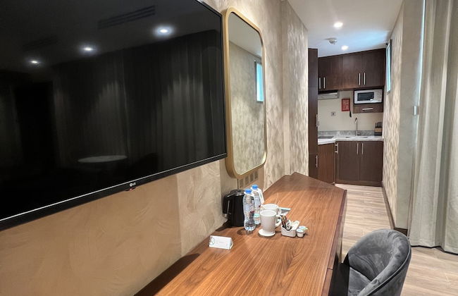 City Seasons Suites - Photo 28