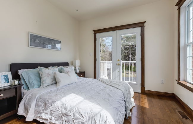 QuickStay Lake Simcoe Homestyle Cottage Private Beach - Foto 2