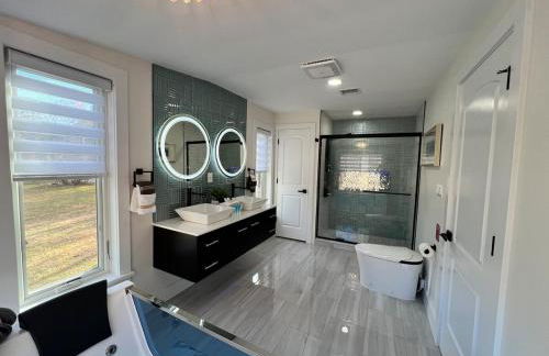 Catskills Escape Hot Tub Massage Chairs & Games - Foto 28