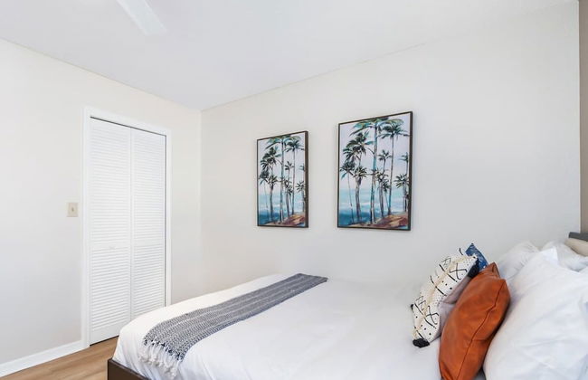 Fun Family-friendly Modern Beach Home With Pool - Photo 11