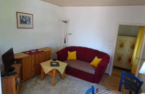 Holiday Home Kleines Ferienhaus mit Garten und Grill in Garitz by Interhome - Photo 1