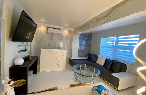 Luxurious remodeled direct Waterfront apartment with Miami skyline view- Free parking- 5min drive to Miami Beach - Foto 15