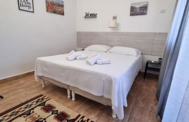 CITY HOUSE & FREE PARKING by Perry-Holiday moderno, panoramico e comodo fino a 6 ospiti - Foto 29