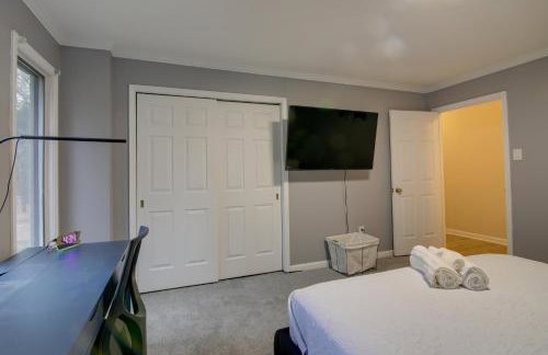 Private and Spacious Lakefront Home in Memphis! - Foto 19