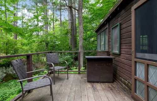 Luxury Camping Cabin with Fireplace near Hanover, New Hampshire - Foto 10