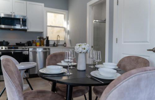 Stylish Secret, 1 FREE Parking, Sleeps 8, Walk to train and Red Bull Arena, 20 Percent OFF - Foto 28