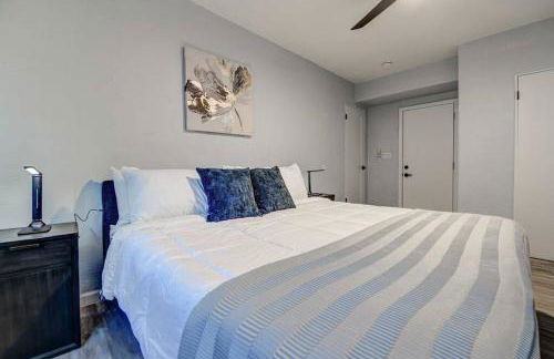 Modern Home-Downtown-3 Bedroom- King Bed - Foto 24