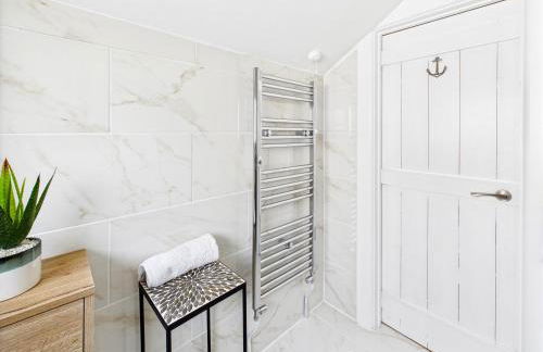 Luxury Beach Stay with Hot Tub - Foto 47