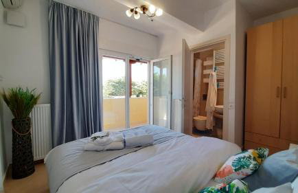 Blue Pastel-cliffside villa, shared pool, wild sandy beach nearby - Foto 21