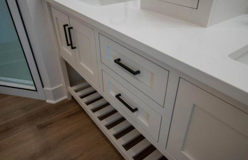 4BR Beach Haven - Deck, Gourmet Kitchen, Tiki Bar Fun - Foto 44