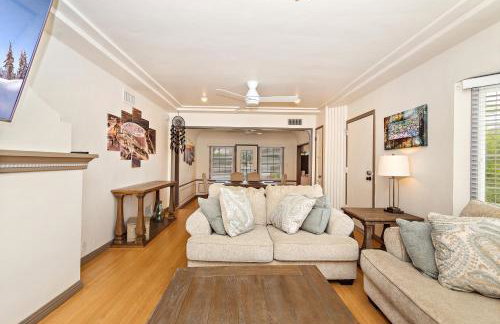 The SOFI Special - Modern Retreat, Dog Friendly - Photo 11