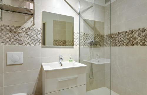 Quiet studio between train stations and the Opera. - Foto 15