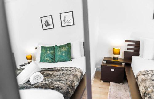 Stylish 4 Bedroom Townhouse - Edgbaston - Near Birmingham City Centre - Sleeps 8 - Parking - 578P - Foto 56