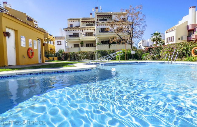 Lovely 2-bed Apartment in Costa Esuri - Foto 1