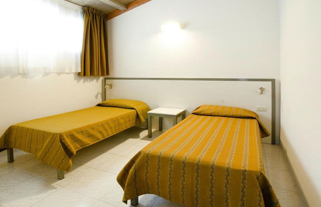 Bungalow in Caorle With Garden Furniture - Foto 2