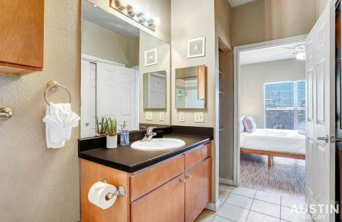 Space for 8 Near Downtown Easy Walk to UT Campus - Foto 25